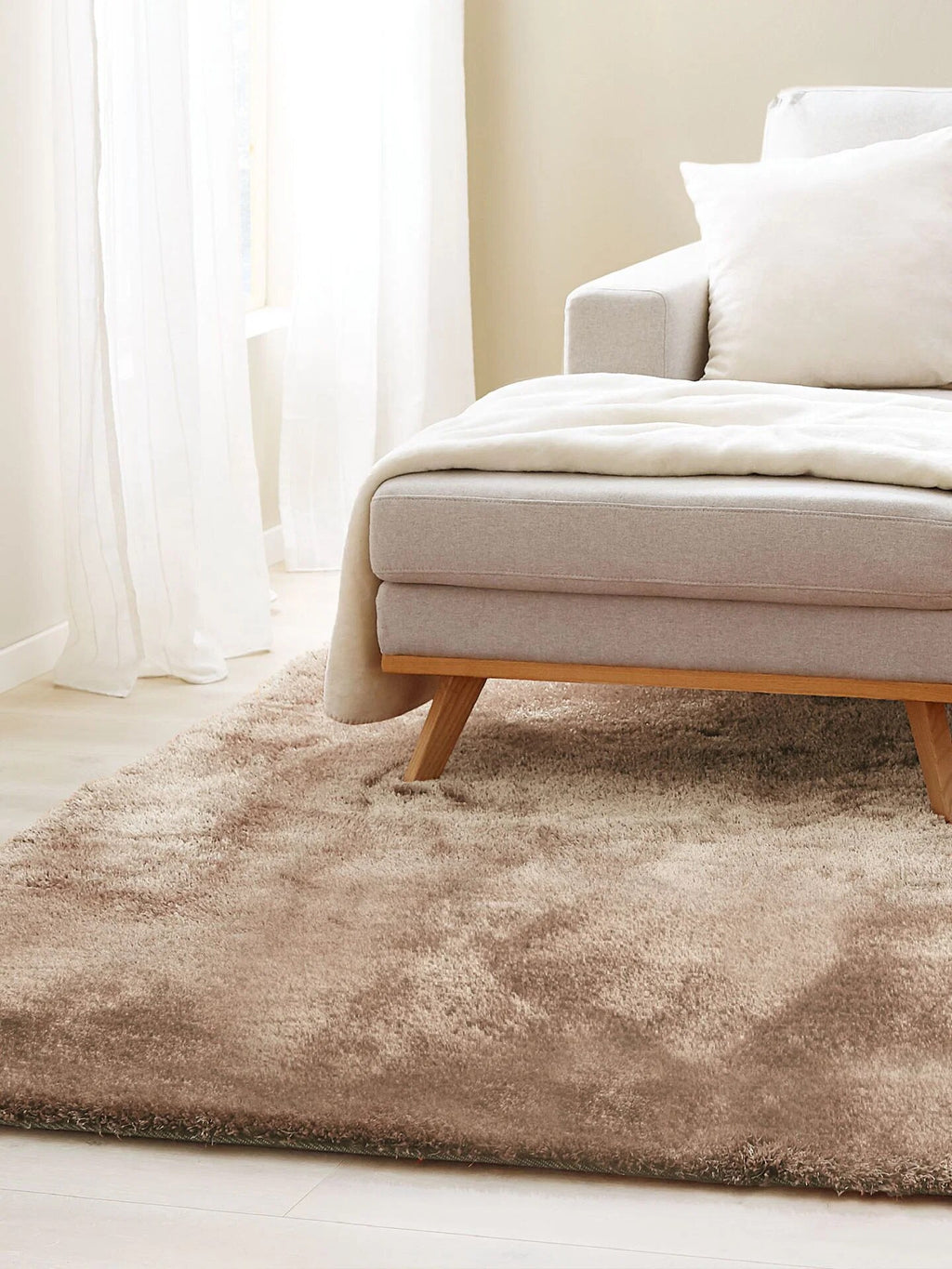 Mitanni Home 15103A | GOLD | 5'x 7', 7'5''x 9'5'' | Vernissage-Langflorteppich-beige-mil_1920x1920