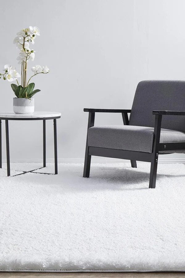 Mitanni Home 13104A | WHITE | 5'x 7', 7'5''x 9'5'' | ANG-WHITE_2_600x